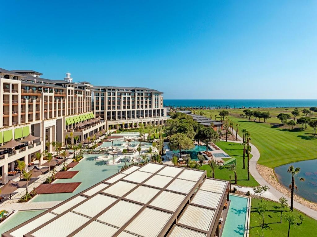 Cullian Golf Resort Hotel